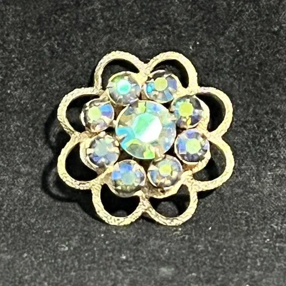 Vintage Pair Of Gold Tone Aurora Borealis Rhinestone Flower Brooches (3409) - Picture 2 of 9